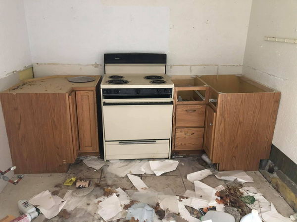 Hospitality House Motel (Marshall Motel) - From Steven Gauld On Facebook (newer photo)